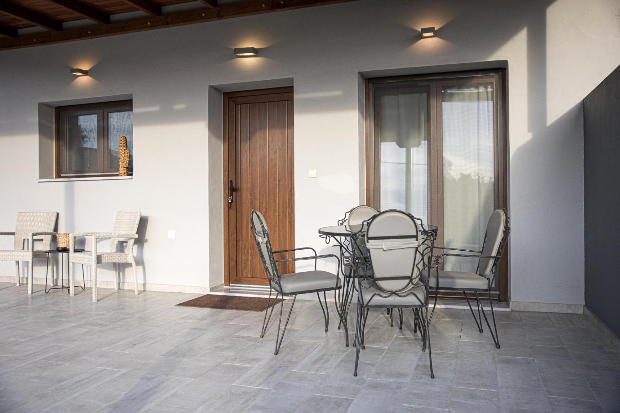 Countryside Luxury Studios Kato Lekhonia Екстер'єр фото